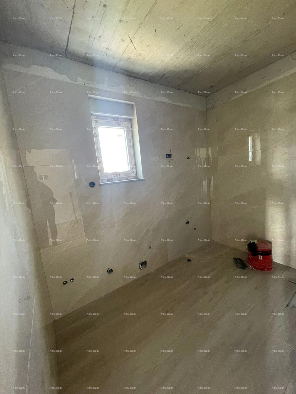 Prodaja hiše s tremi stanovi v Medulinu