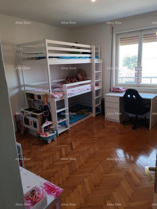 UMAG, prostoren stan 80 m²