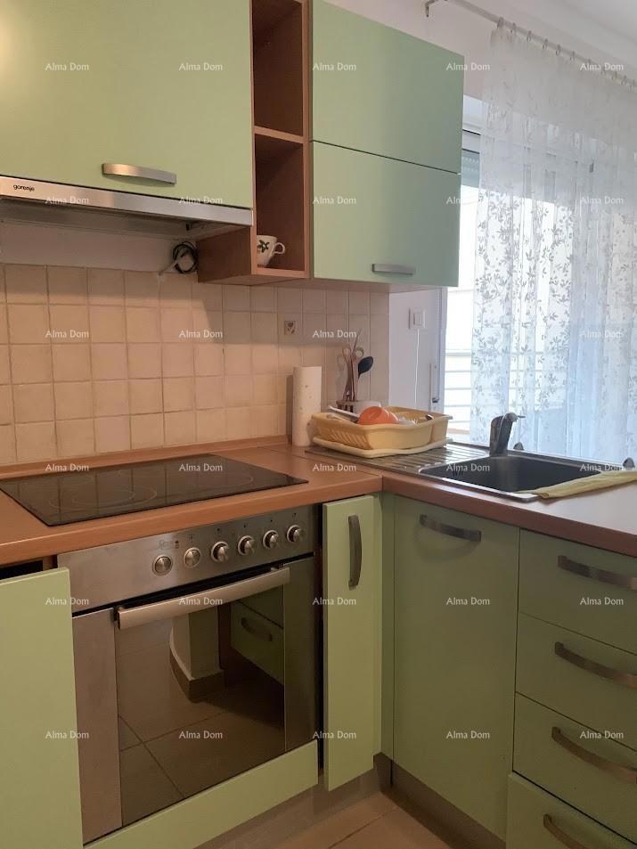 Dvosobno stanovanje 150 m od plaže