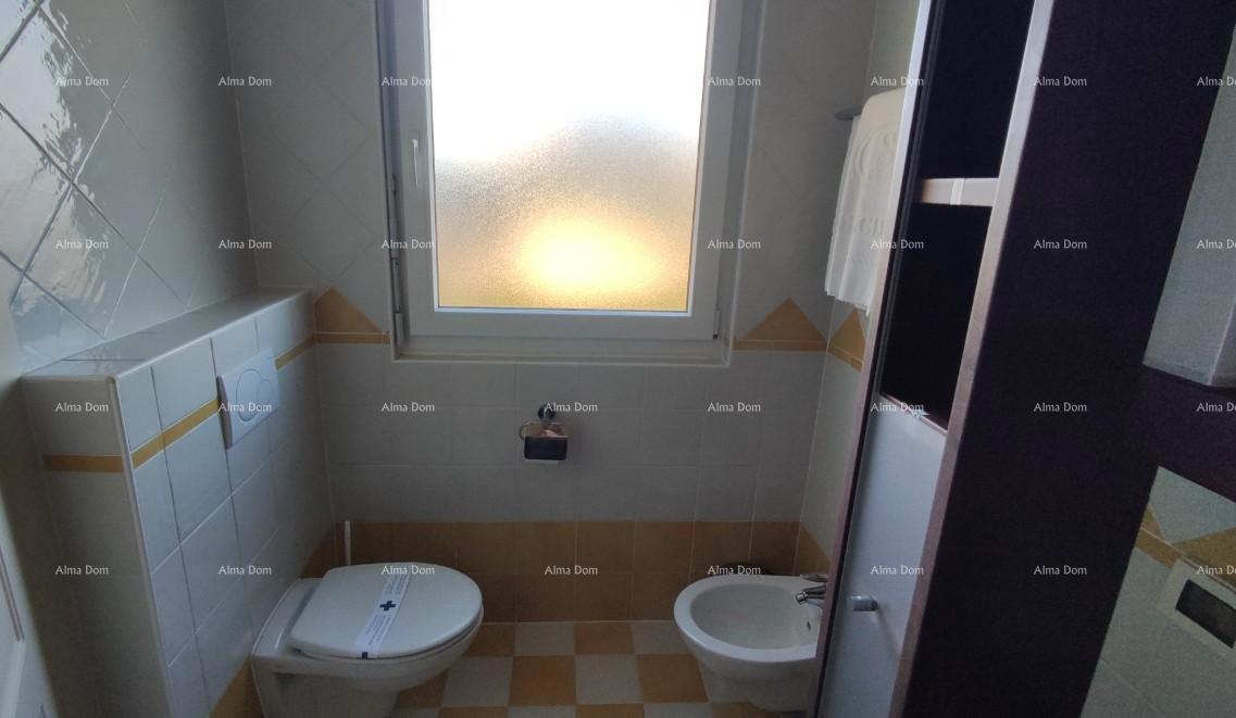 Prodaja - stan v atraktivnem stanovanjskem kompleksu s pogledom na morje! 200m od morja in plaž, Umag!