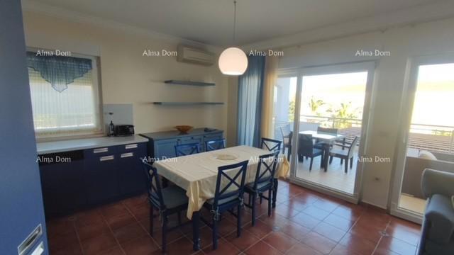 Prodaja - stan v atraktivnem stanovanjskem kompleksu s pogledom na morje! 200m od morja in plaž, Umag!