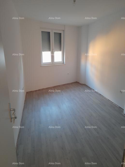 Prodaja - stan s garažnim mestom na odlični lokaciji, Pula!