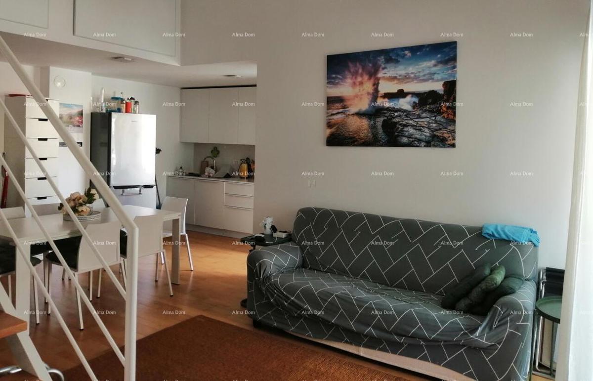 V Zambratiji, Umag, se prodaja apartma s pogledom na morje