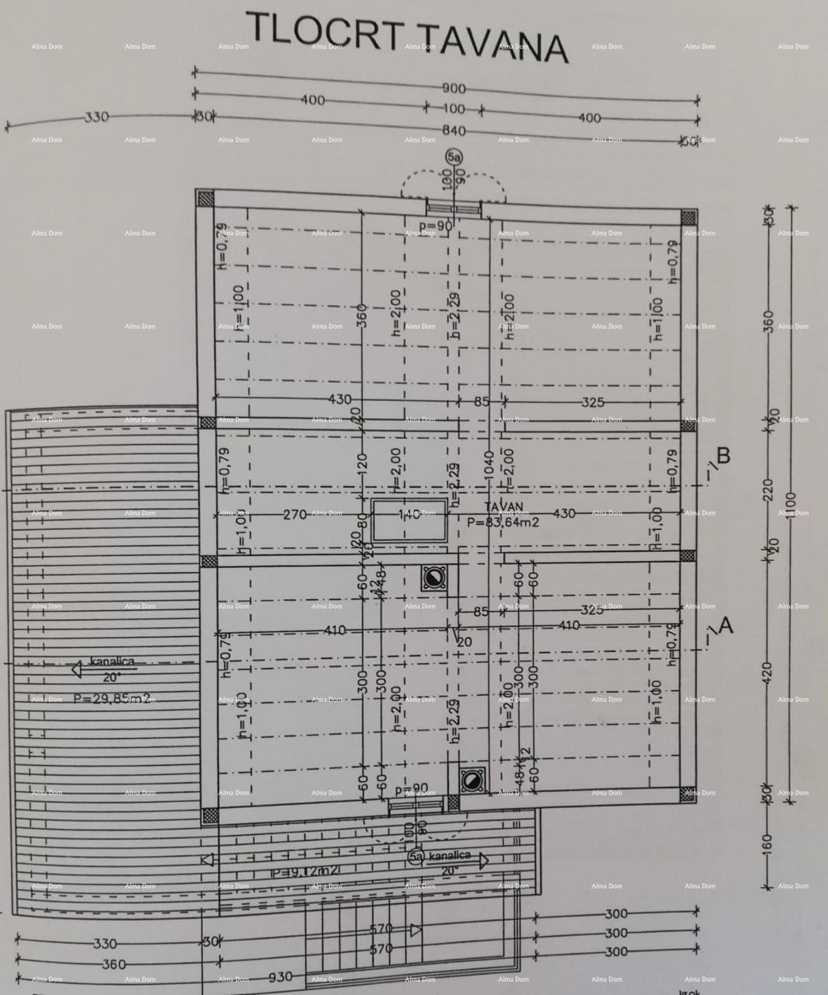 Prodamo atraktivno hišo z dvema apartmajema, LIŽNJAN!