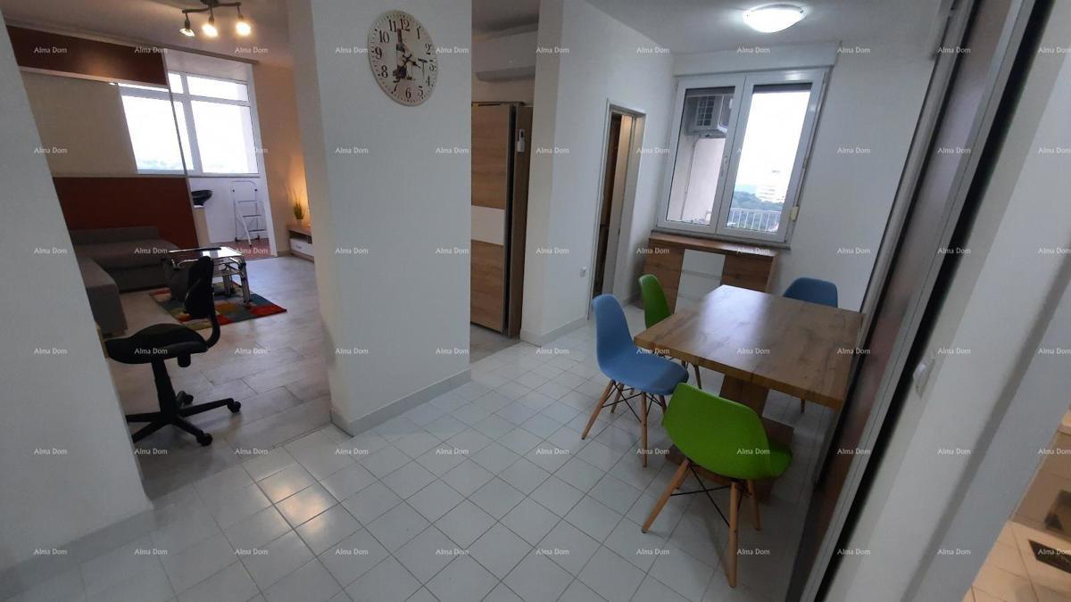 Pula, Veruda, 58 m² veliko stanovanje s panoramskim razgledom, 500 m od morja