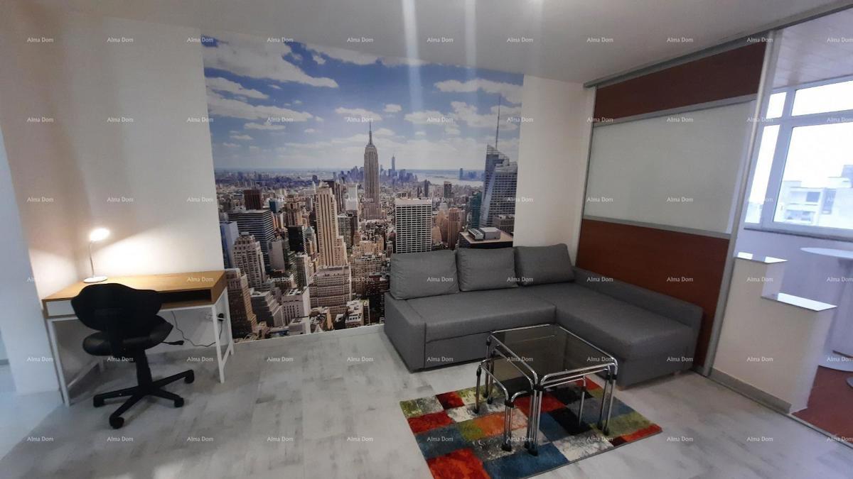 Pula, Veruda, 58 m² veliko stanovanje s panoramskim razgledom, 500 m od morja