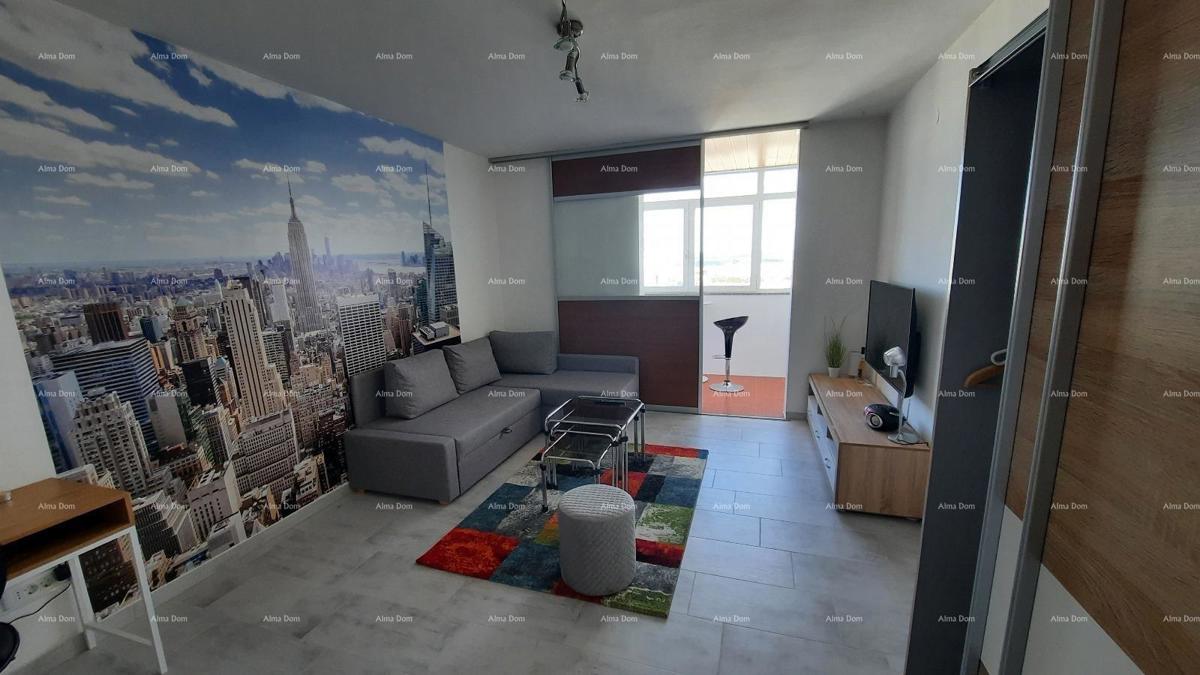 Pula, Veruda, 58 m² veliko stanovanje s panoramskim razgledom, 500 m od morja