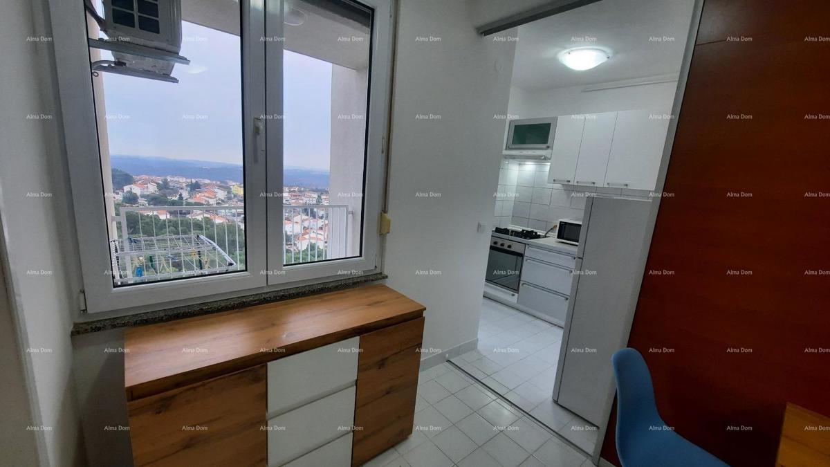 Pula, Veruda, 58 m² veliko stanovanje s panoramskim razgledom, 500 m od morja