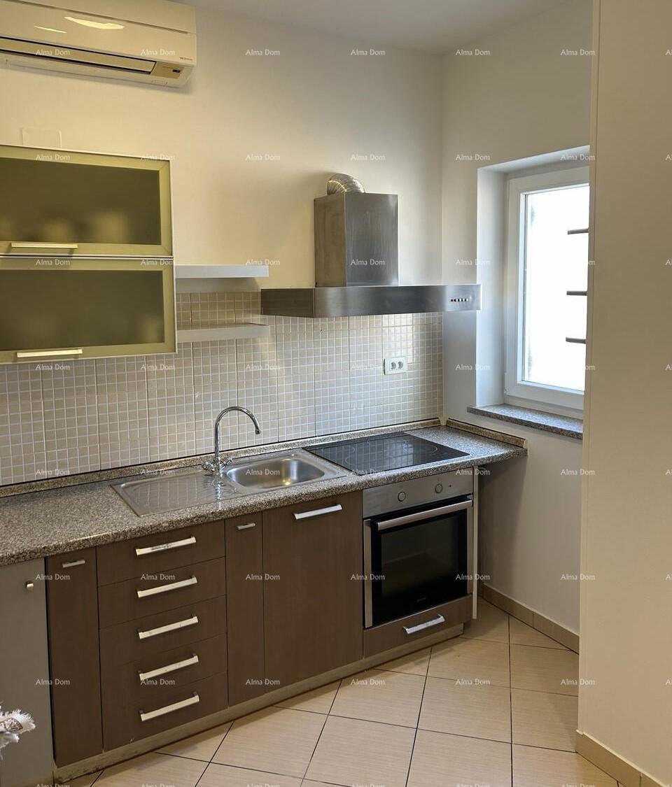 UMAG, Na prodaju apartma 44 m², 200 m od morja