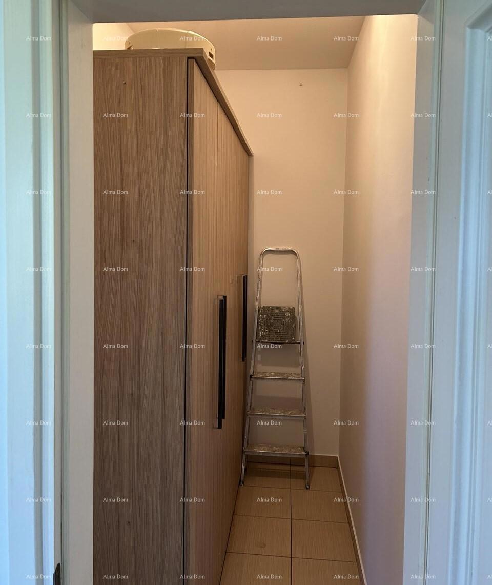 UMAG, Na prodaju apartma 44 m², 200 m od morja