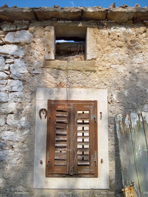 Na prodaju kamena kuća za renovaciju – Kršan