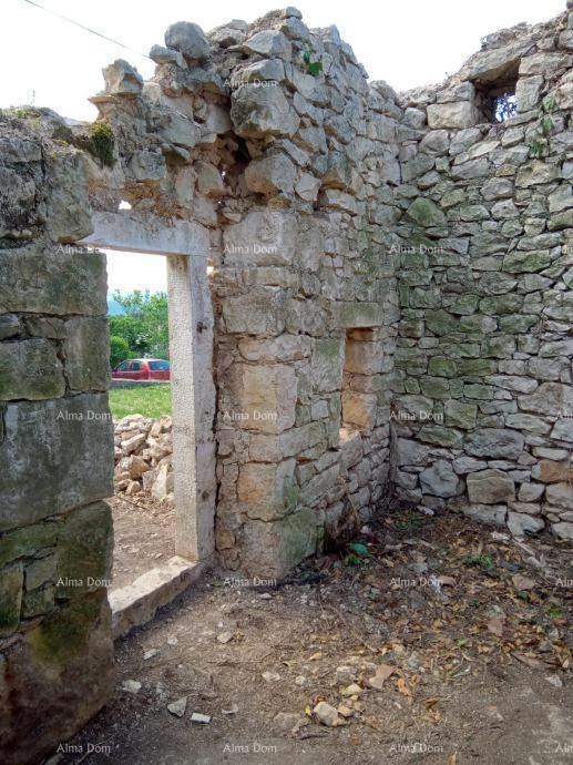 Na prodaju kamena kuća za renovaciju – Kršan