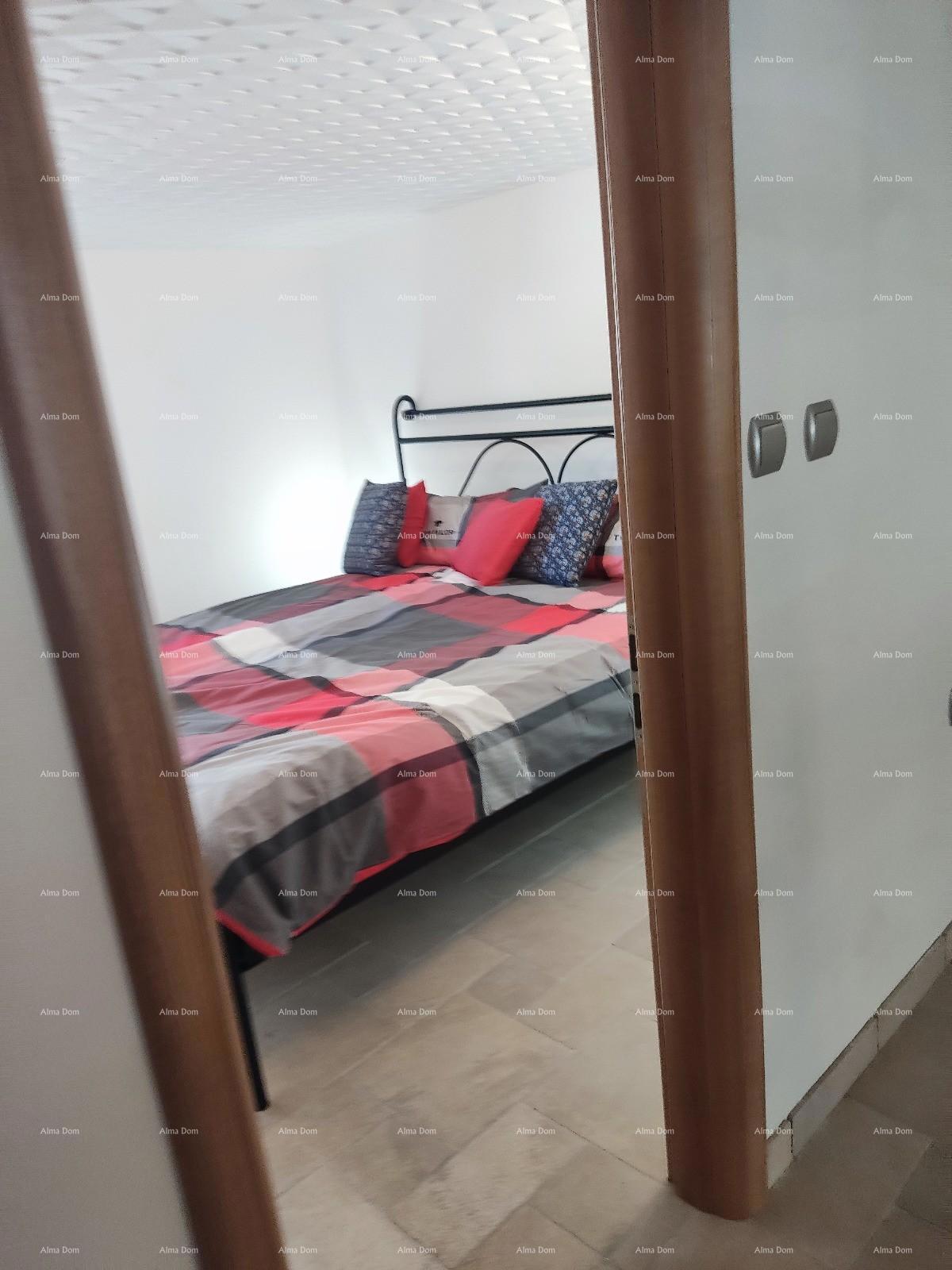 Prodaja - lepo urejen stan z dodatno enoto in parkirnim mestom, Trogir! Pogled na morje!