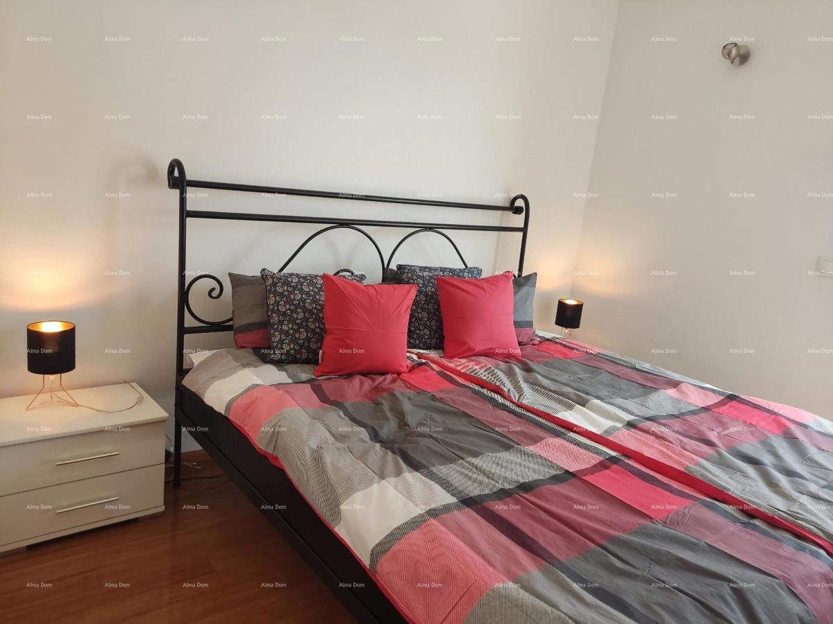 Prodaja - lepo urejen stan z dodatno enoto in parkirnim mestom, Trogir! Pogled na morje!