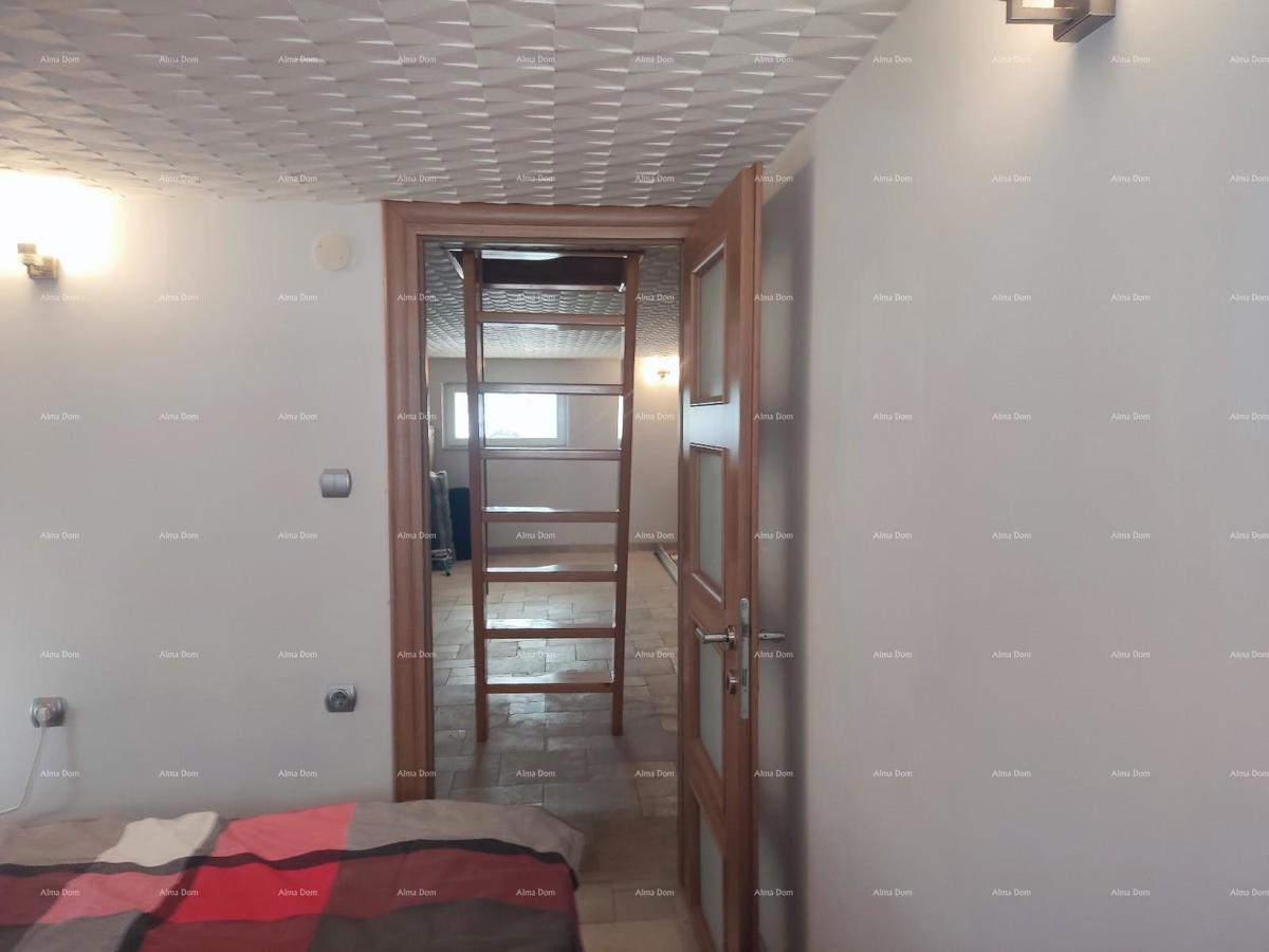 Prodaja - lepo urejen stan z dodatno enoto in parkirnim mestom, Trogir! Pogled na morje!