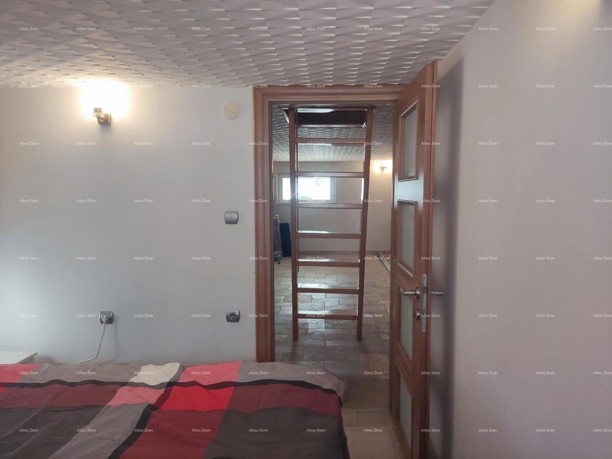 Prodaja - lepo urejen stan z dodatno enoto in parkirnim mestom, Trogir! Pogled na morje!