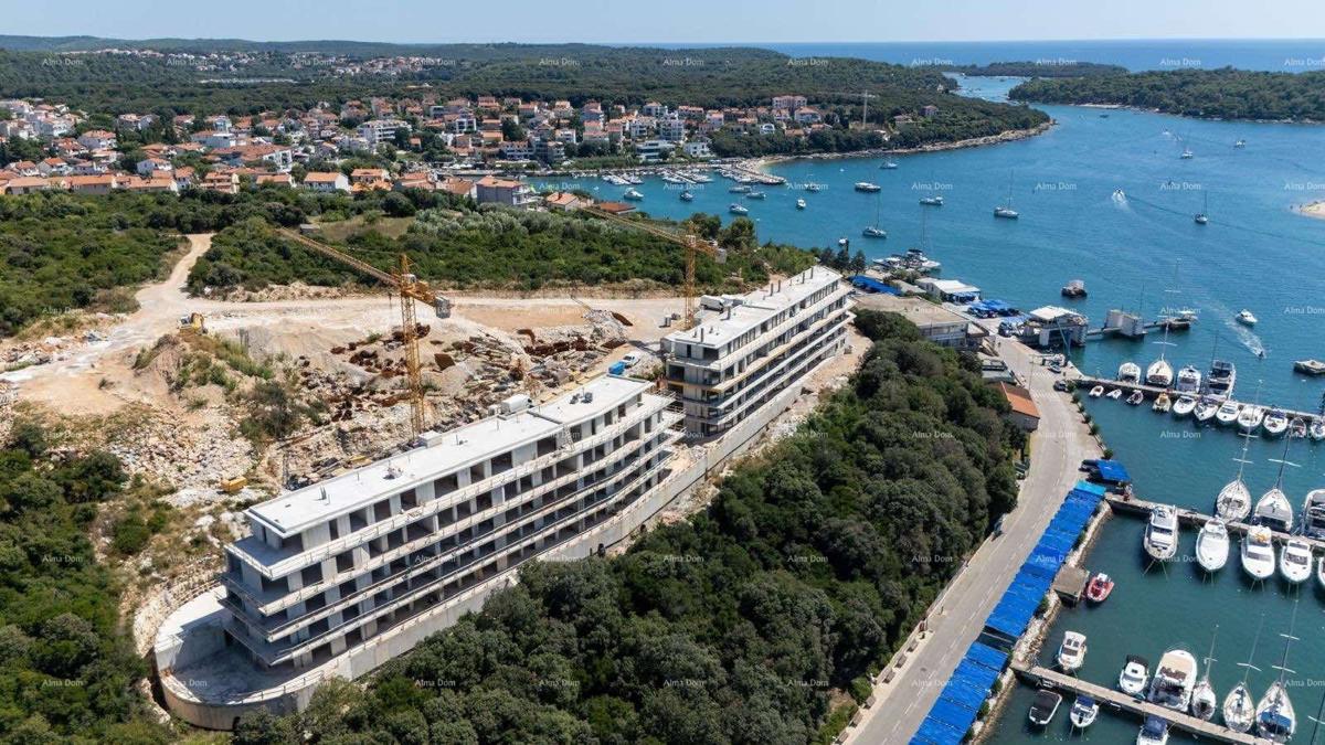 Prodaja modernih stanov v ekskluzivni stavbi s pogledom na marino, Pula!