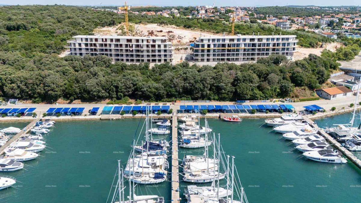 Prodaja modernih stanov v ekskluzivni stavbi s pogledom na marino, Pula!