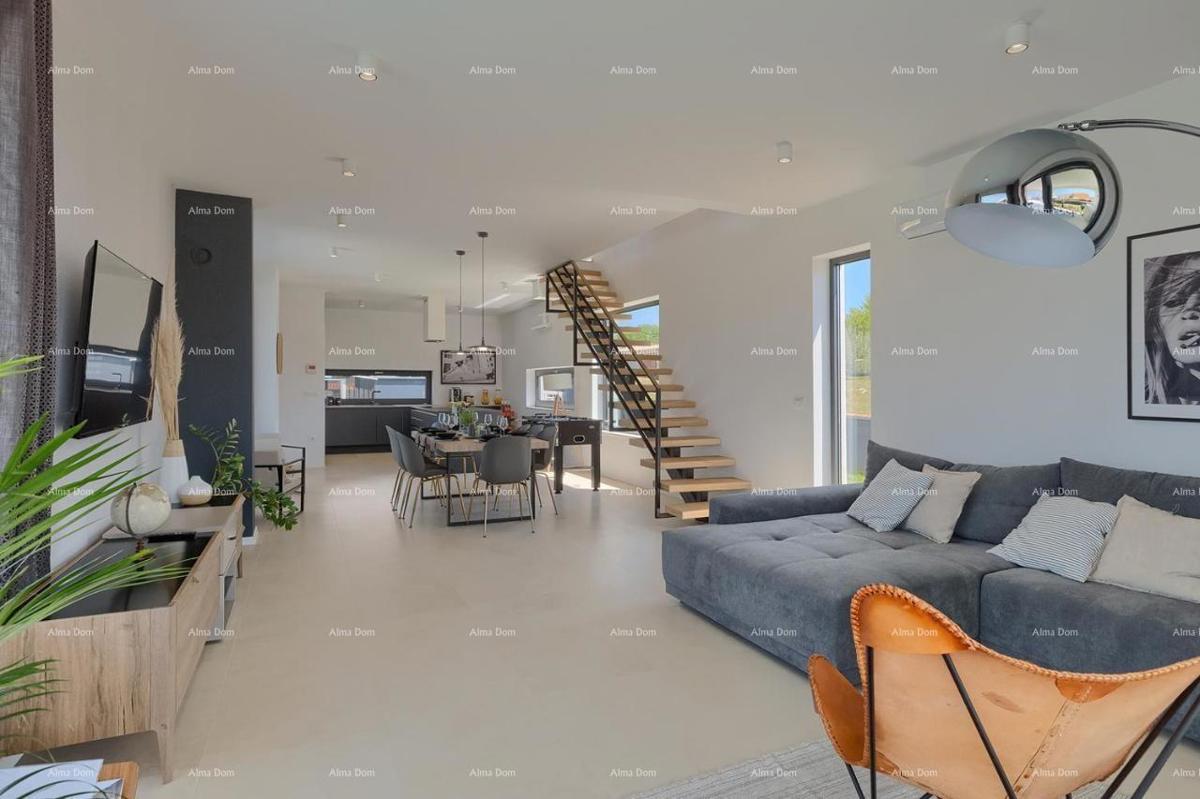 Pula Galižana. Vila s bazenom, zunanjo kuhinjo in pogledom na morje.