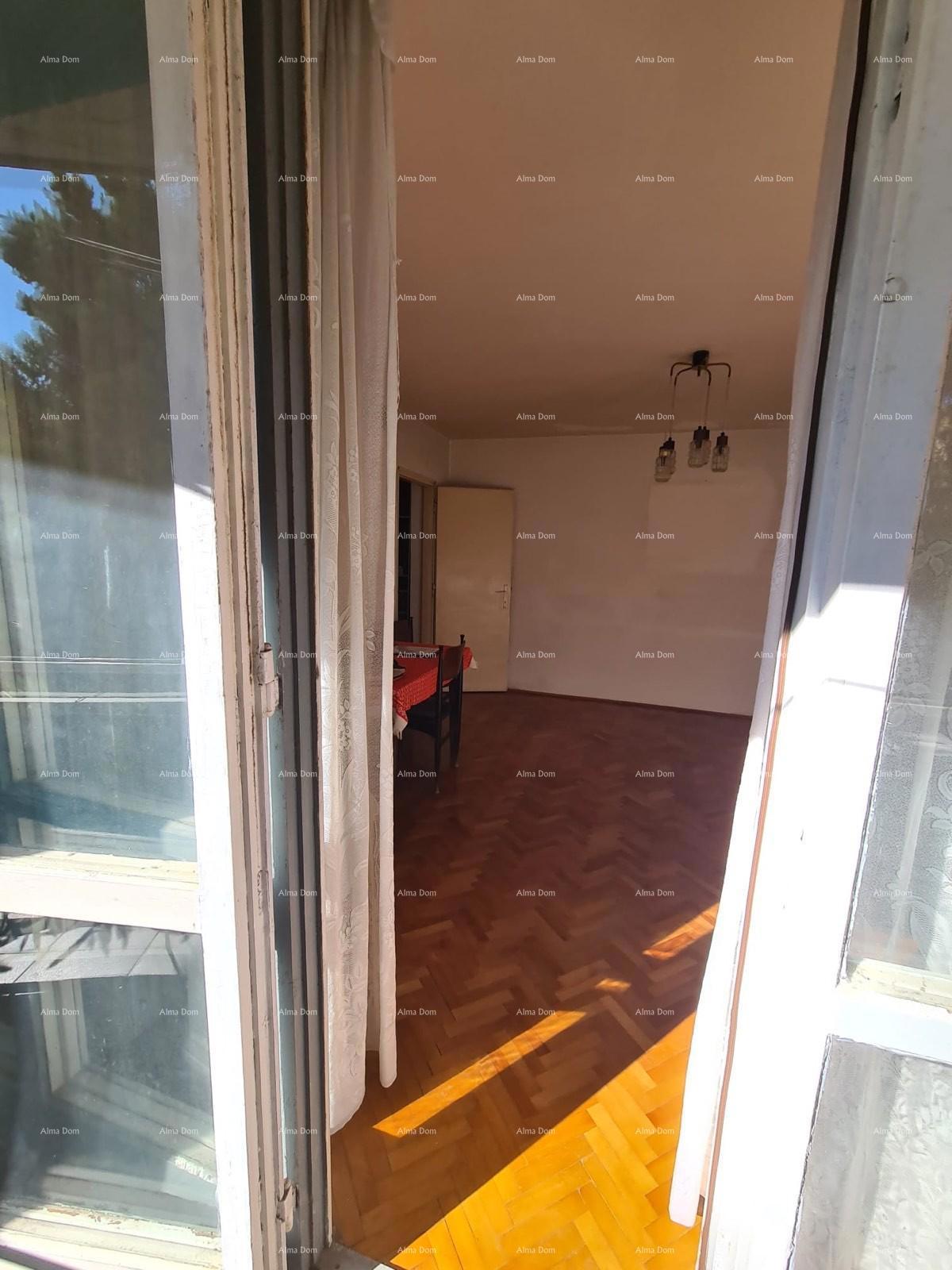 Prodaja - stan s dvema spalnicama na odlični lokaciji, Pula!