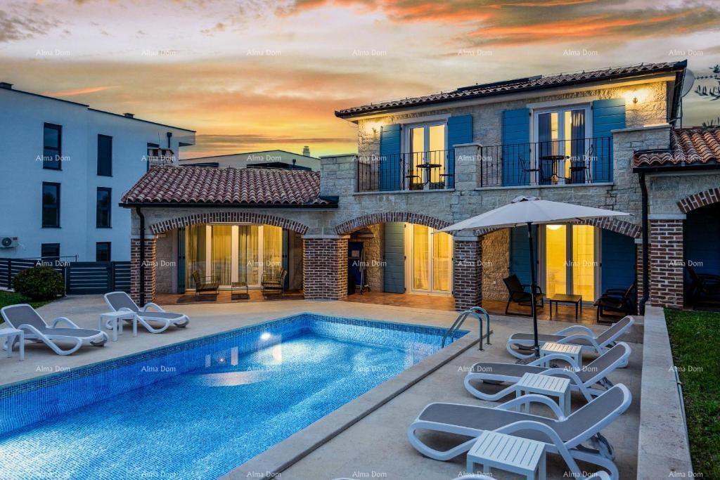 Prodamo čudovito, luksuzno istrsko vilo na atraktivni lokaciji, Pošesi, Medulin!