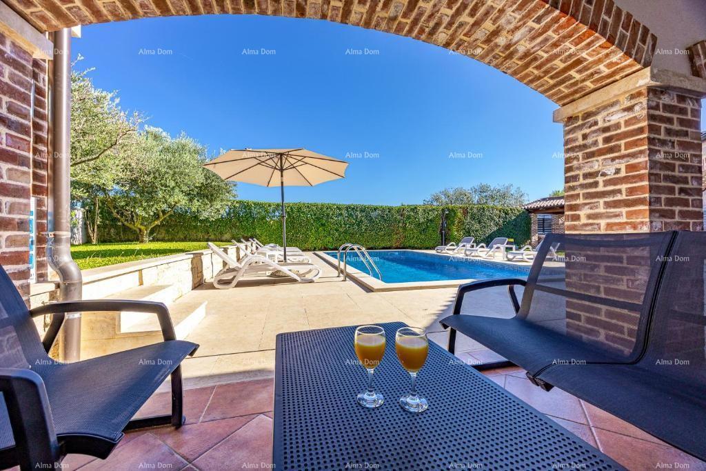 Prodamo čudovito, luksuzno istrsko vilo na atraktivni lokaciji, Pošesi, Medulin!