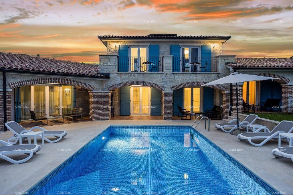 Prodamo čudovito, luksuzno istrsko vilo na atraktivni lokaciji, Pošesi, Medulin!