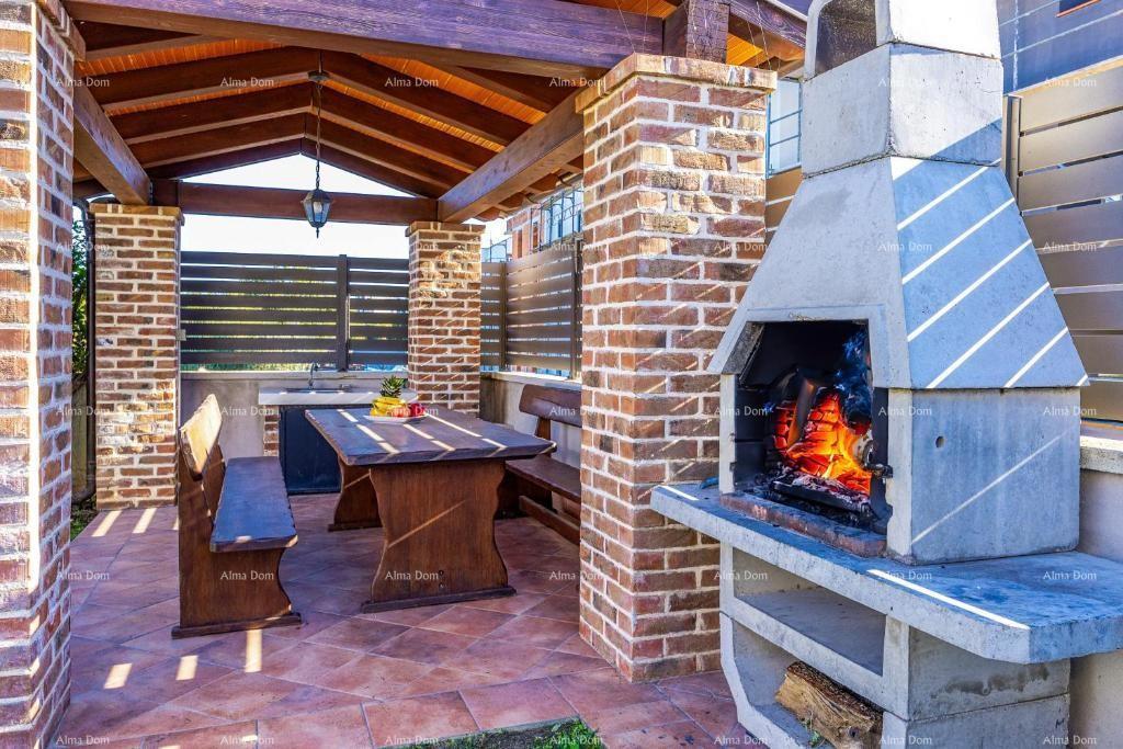 Prodamo čudovito, luksuzno istrsko vilo na atraktivni lokaciji, Pošesi, Medulin!