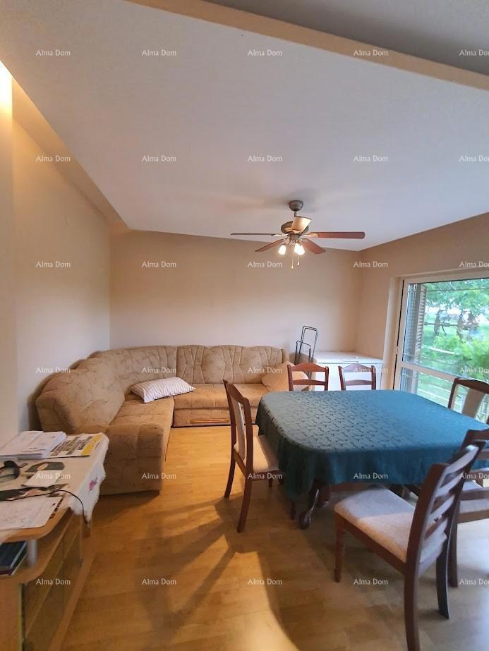 Družinska hiša z garažo, kletjo in možnostjo nakupa dodatnega zemljišča – 30 min od Pule