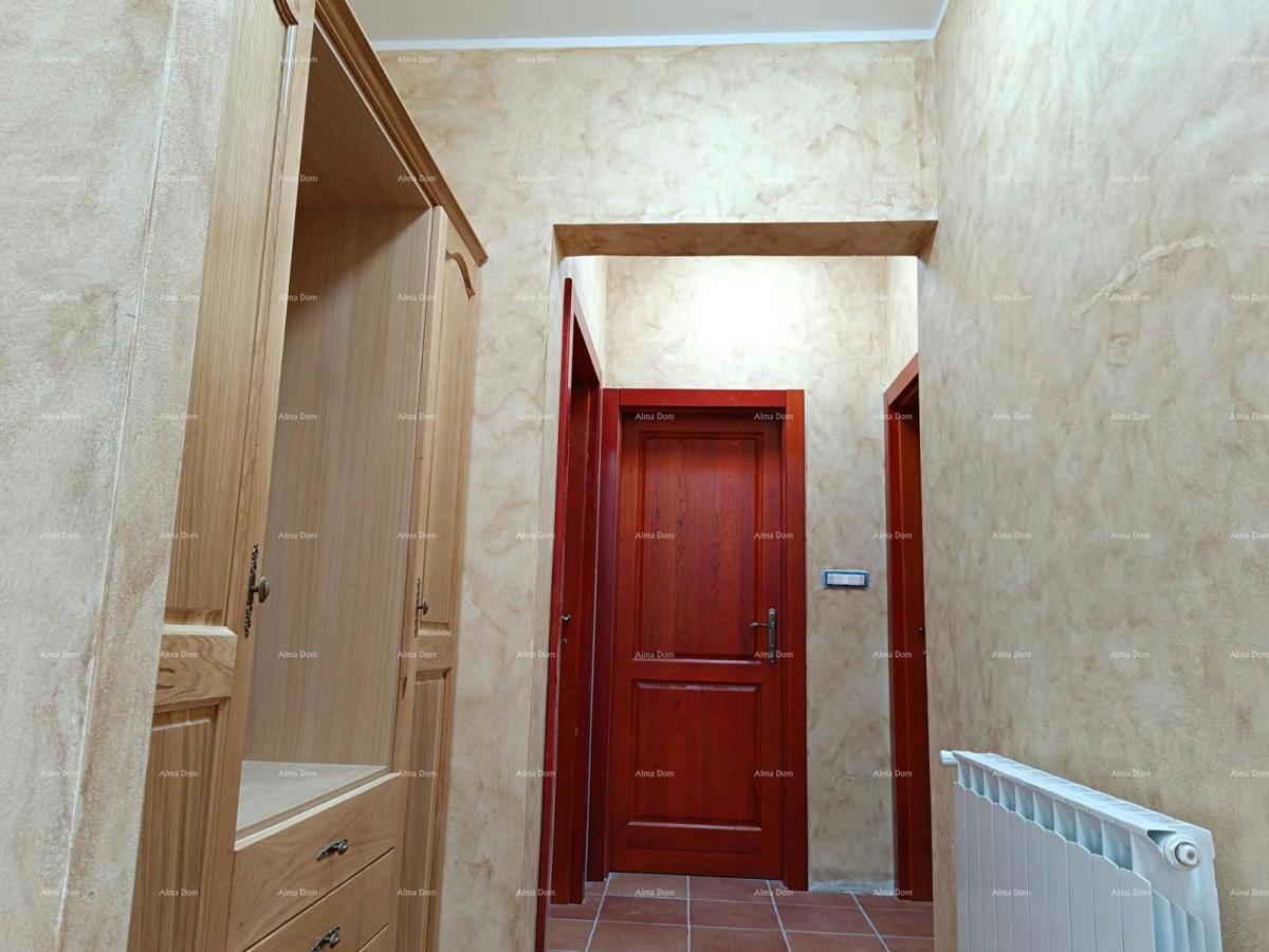 Hiša s pogledom na jezero – Pazin.