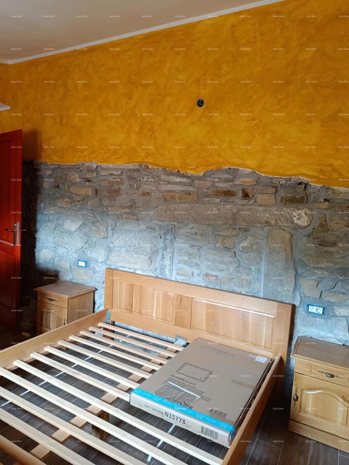 Hiša s pogledom na jezero – Pazin.