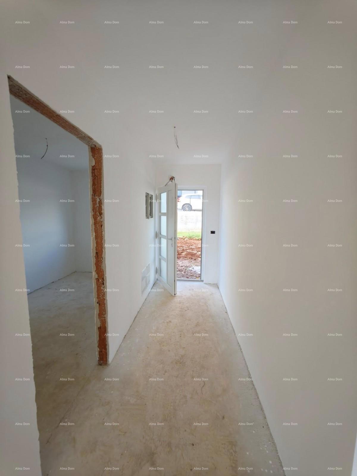 ZAMBRATIJA – Stan s vrtom, 500 m od morja