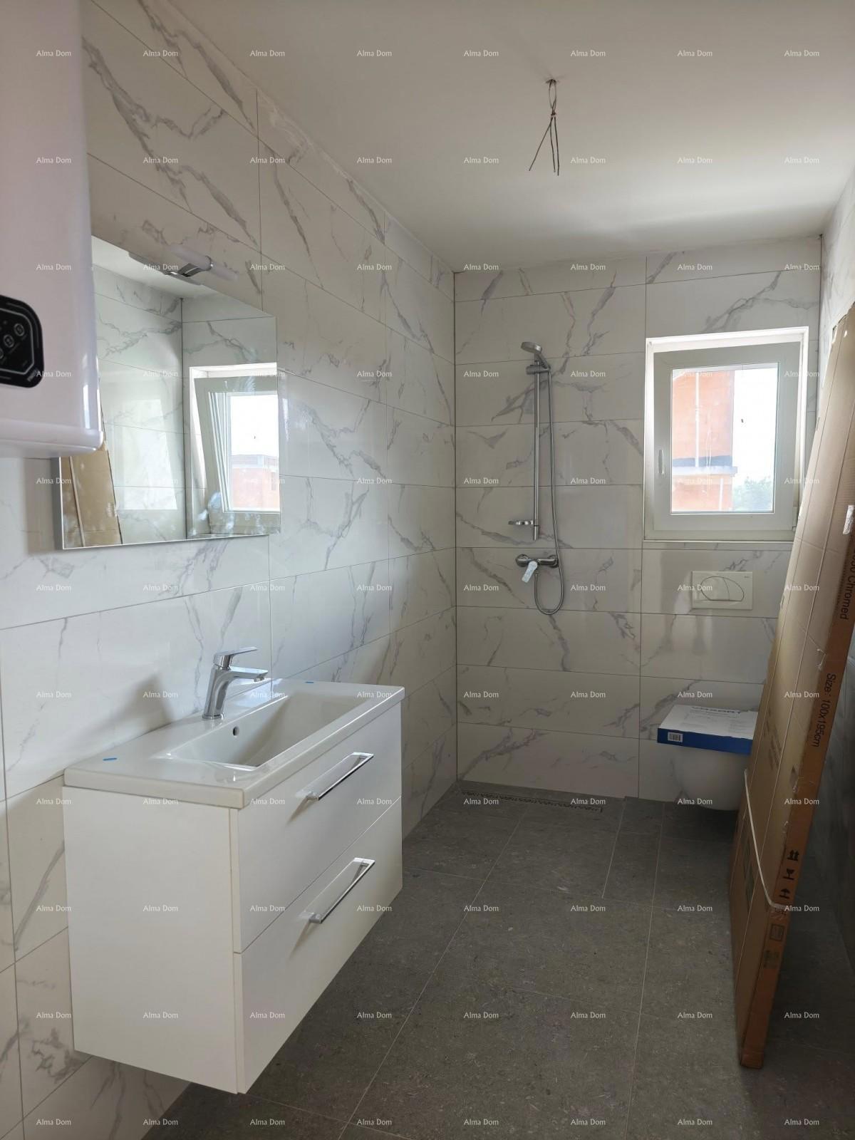 ZAMBRATIJA – Stan s vrtom, 500 m od morja