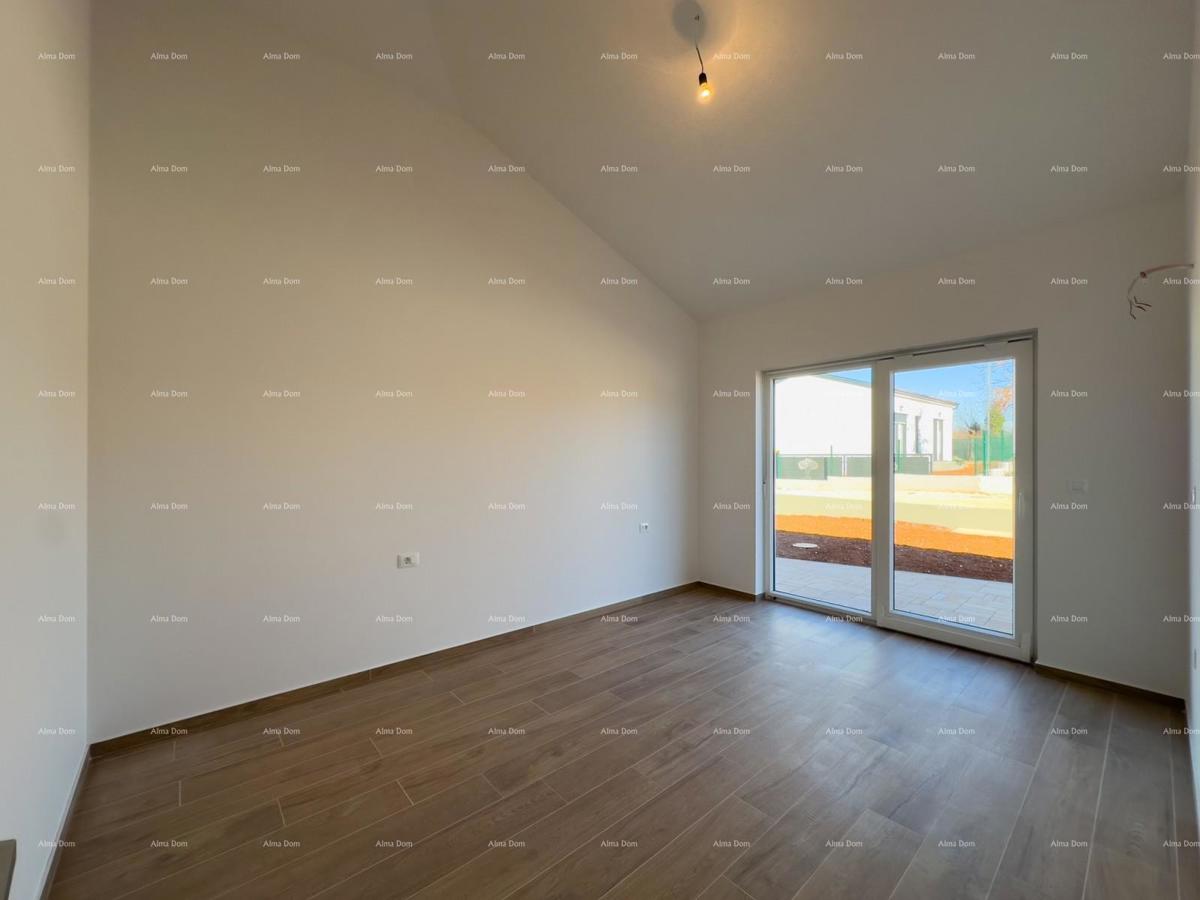 KOŽLJANI - Moderna hiša z bazenom. Blizu gozda, 15 minut do morja