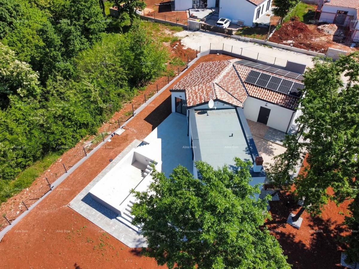 KOŽLJANI - Moderna hiša z bazenom. Blizu gozda, 15 minut do morja