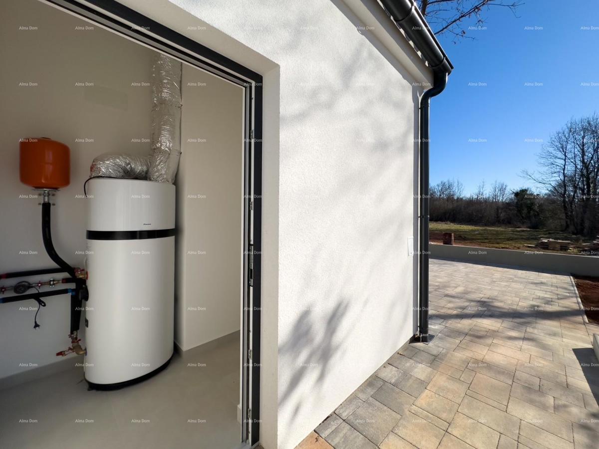 KOŽLJANI - Moderna hiša z bazenom. Blizu gozda, 15 minut do morja