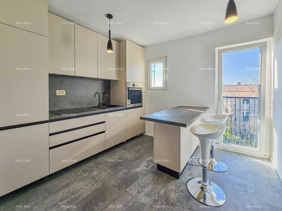 Istra Buje stan 56 m2 v centru 2 spalnici prenovljen.