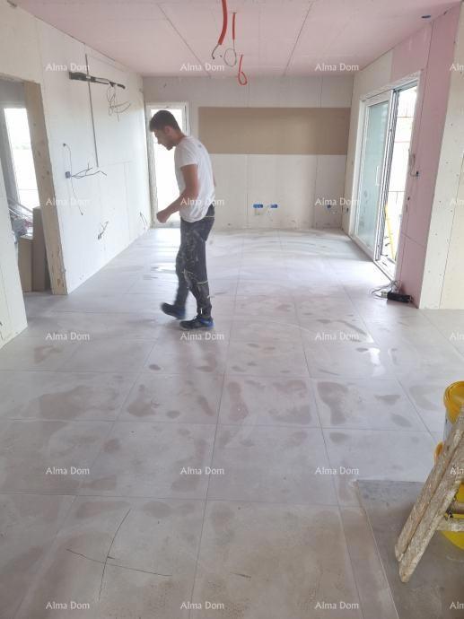 Moderna vila s bazenom, 1 km od morja, Pula