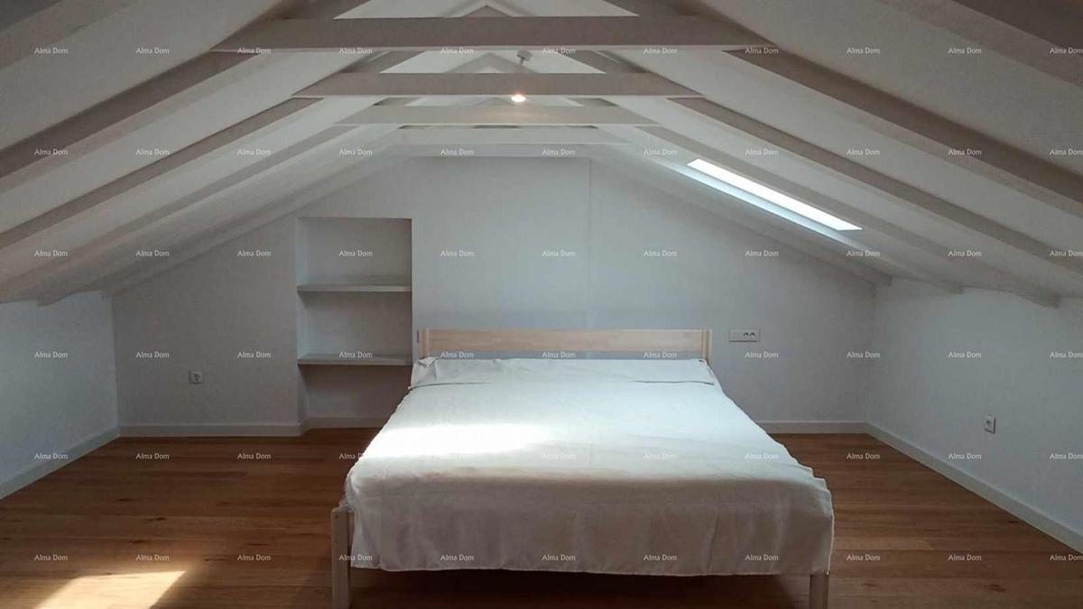 Prodaja novo opremljenega, dvoetažnega stanovanja s pogledom na morje, Tar, Poreč!