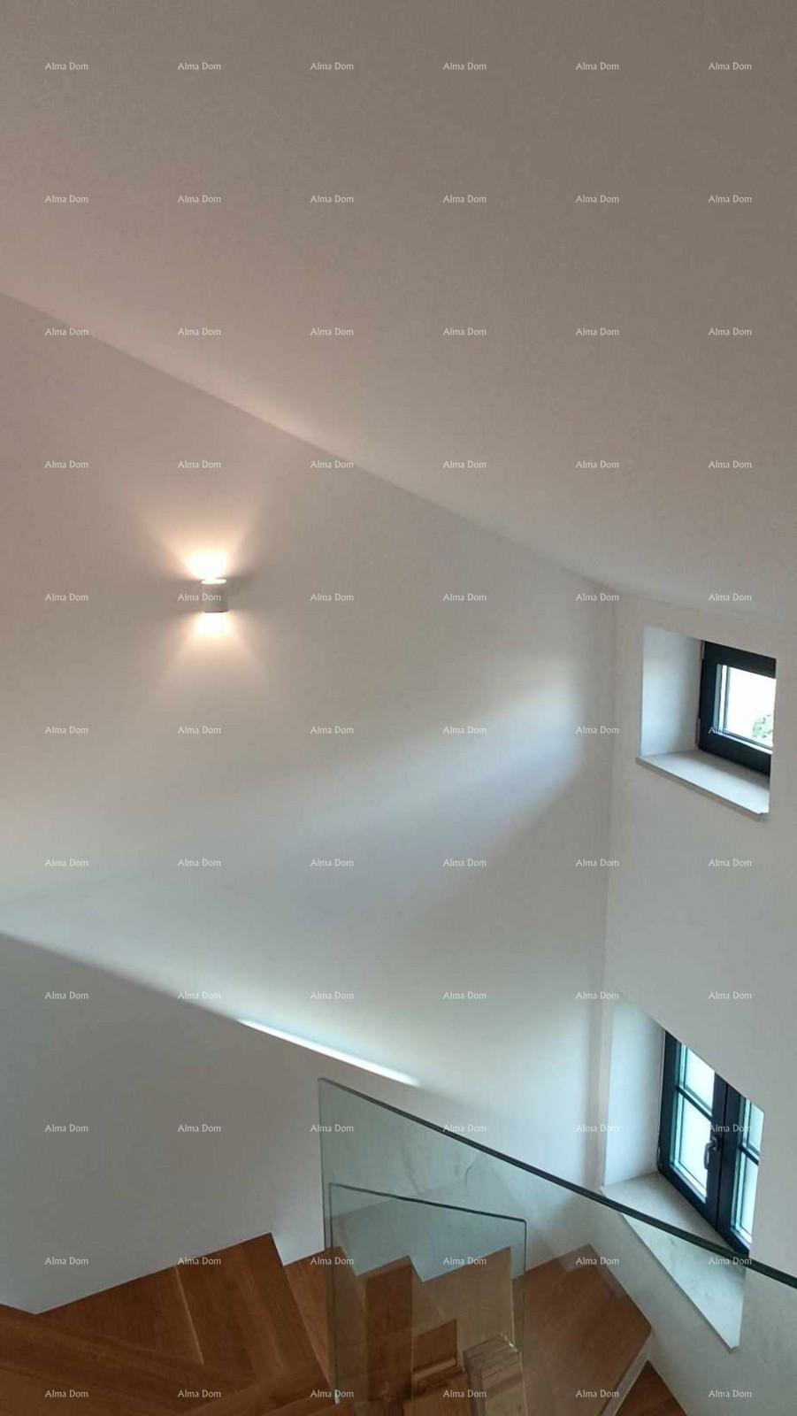 Prodaja novo opremljenega, dvoetažnega stanovanja s pogledom na morje, Tar, Poreč!