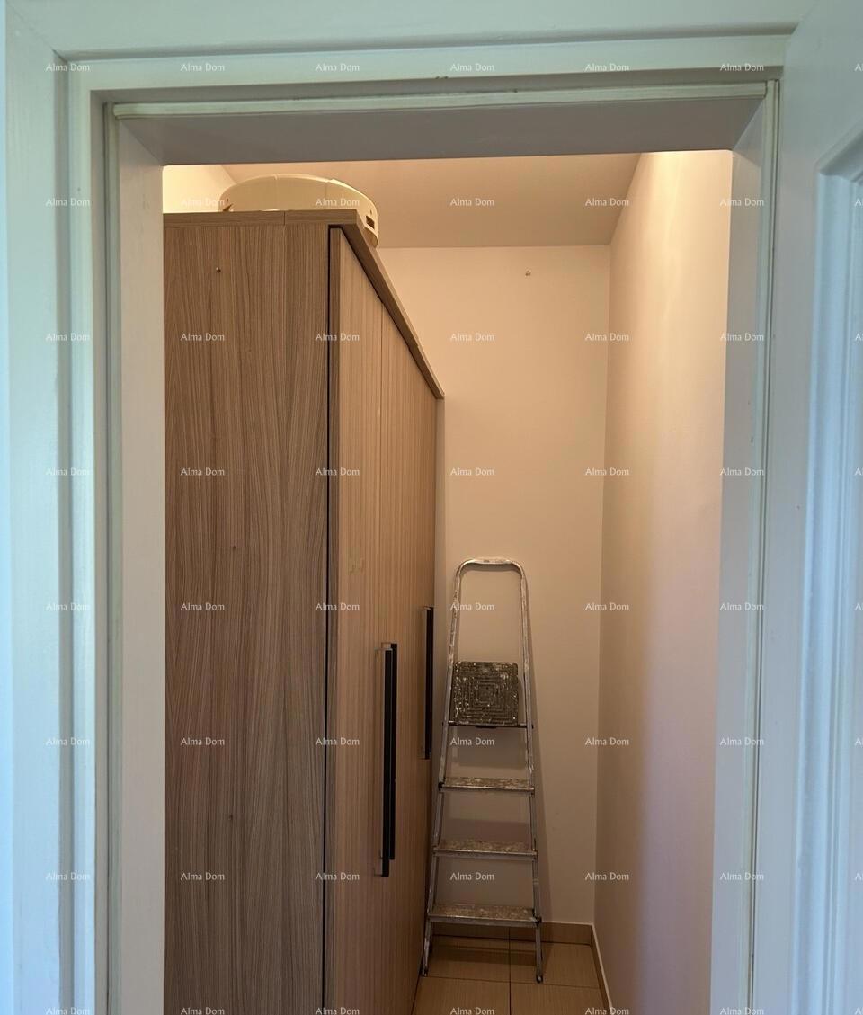 Prodaja stan s teraso – 200 m od morja, Umag