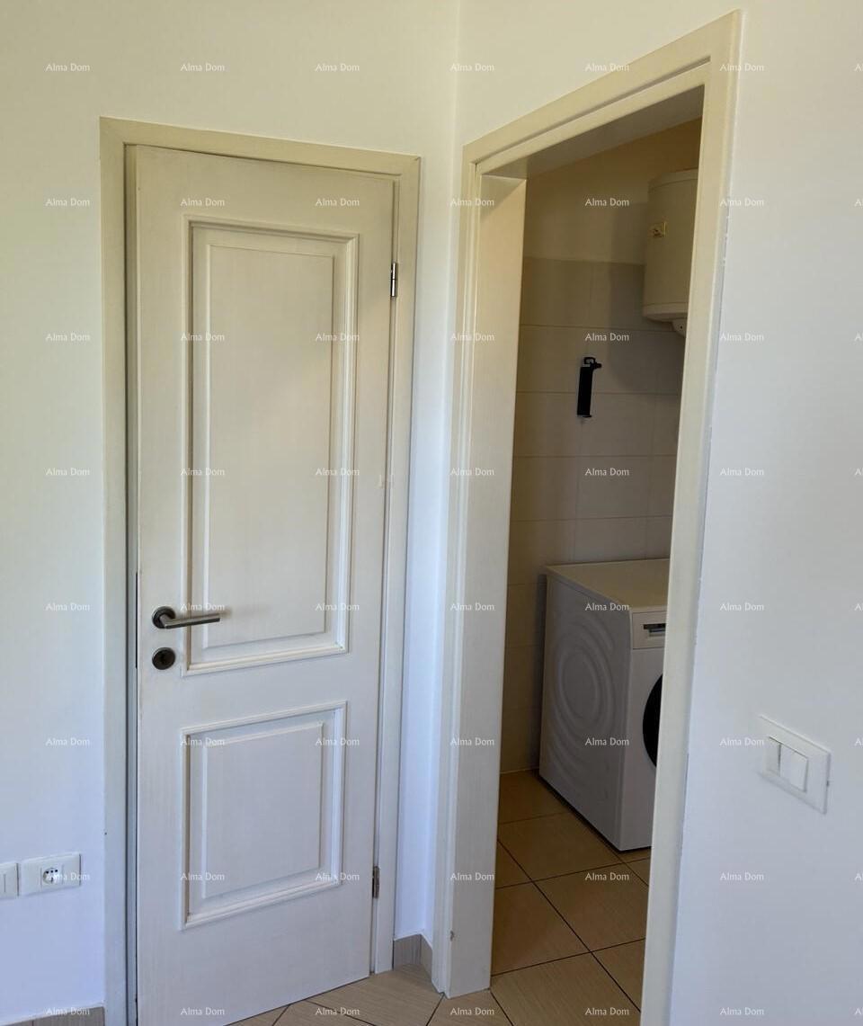 Prodaja stan s teraso – 200 m od morja, Umag