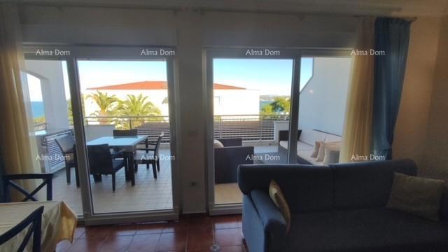 Prodaja - stan v atraktivnem stanovanjskem kompleksu s pogledom na morje! 200m od morja in plaž, Umag!