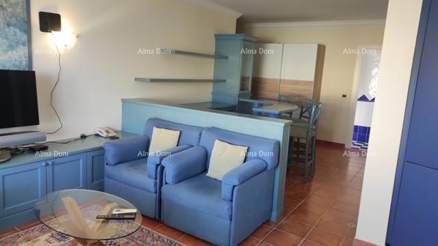 Prodaja - stan v atraktivnem stanovanjskem kompleksu s pogledom na morje! 200m od morja in plaž, Umag!