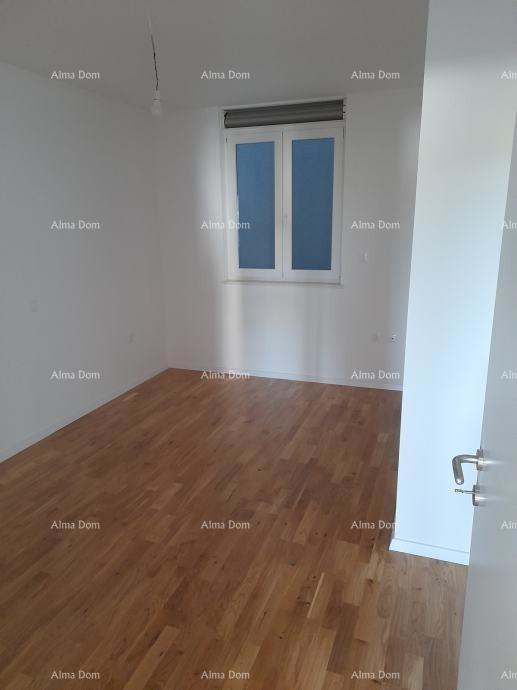 Prodaja - stan s garažnim mestom na odlični lokaciji, Pula!