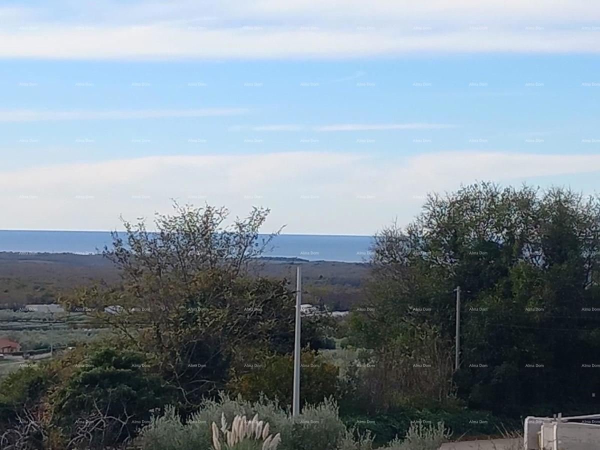 Hiša s bazenom in pogledom na morje, Kaštelir