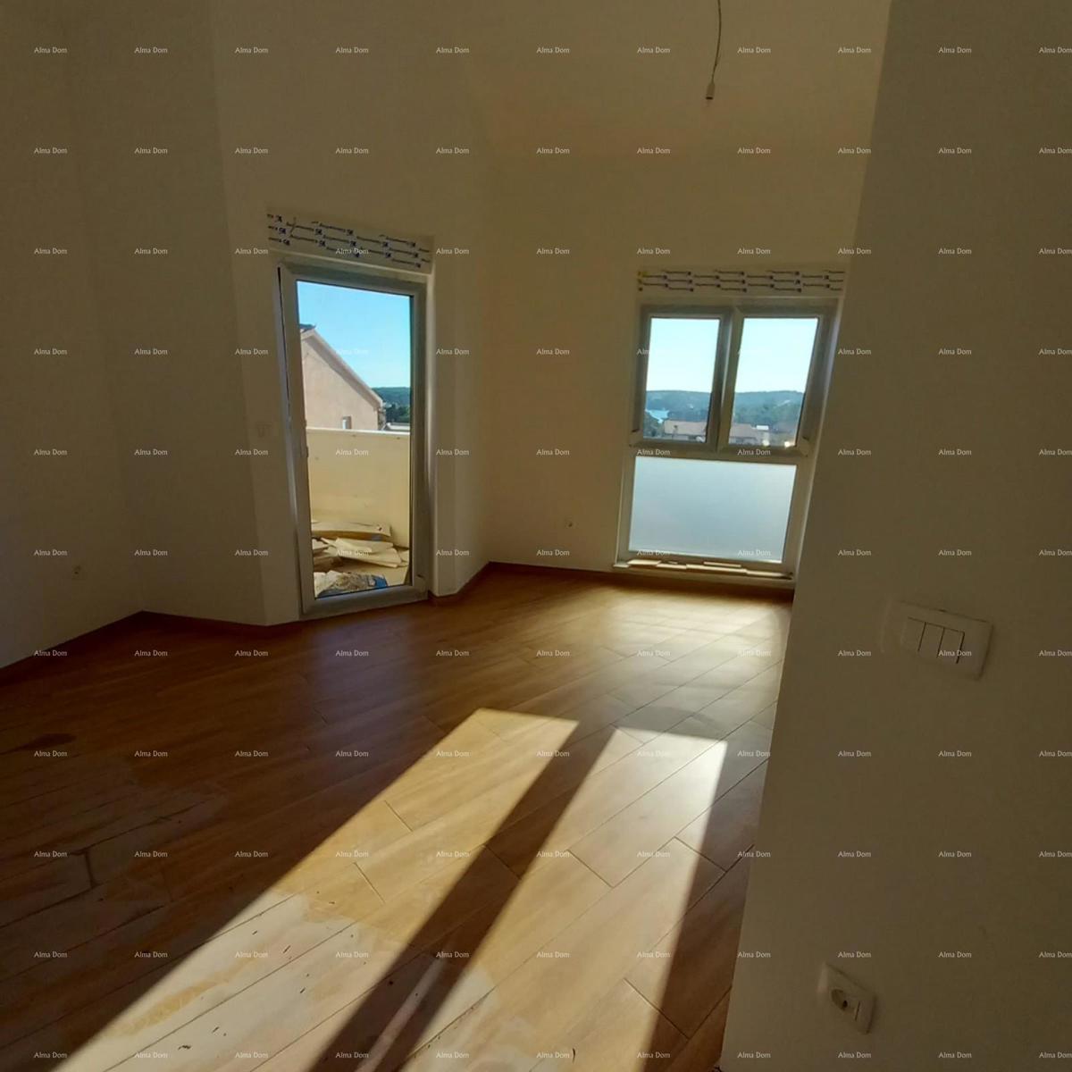 Stan v novogradnji s panoramskim pogledom na morje, Medulin