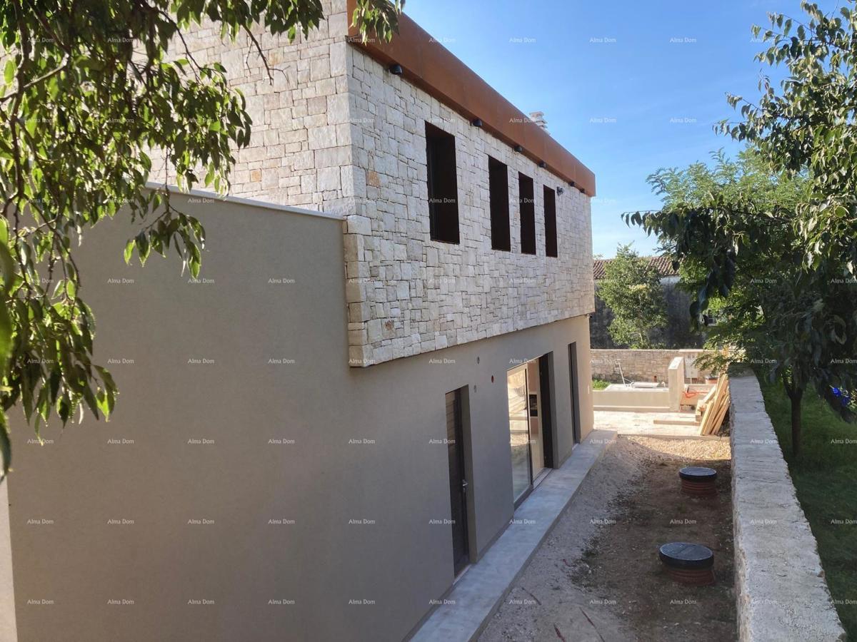 Hiša v gradnji z bazenom naprodaj - Bale, okolica