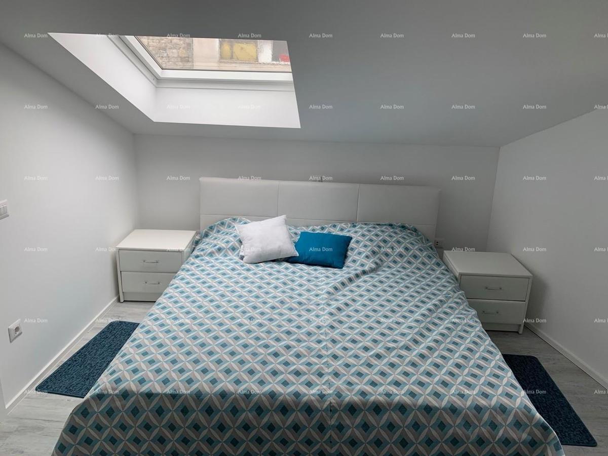 Čudovita hiša s tremi etažiranimi apartmaji v starem mestnem jedru Poreča!