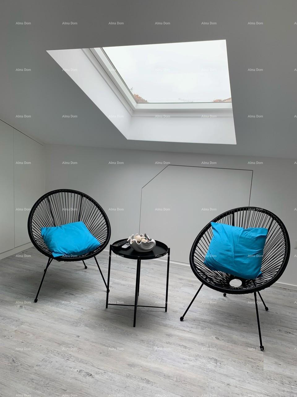 Čudovita hiša s tremi etažiranimi apartmaji v starem mestnem jedru Poreča!